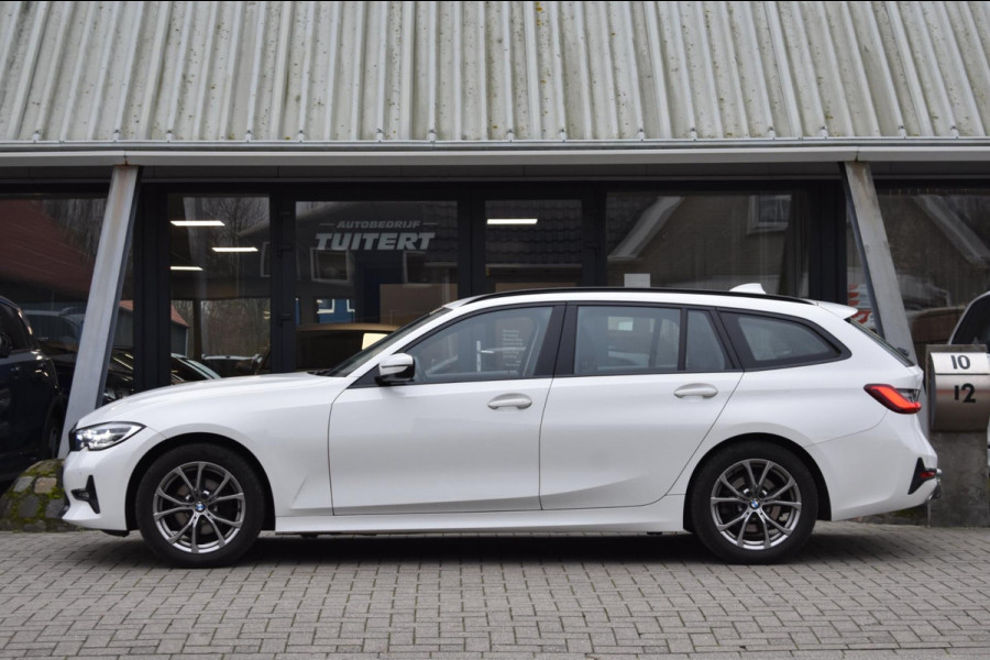 BMW 3 Serie Touring 318i High Executive Sport Line | TREKHAAK | APPLE CARPLAY | NAP | DEALER ONDERHOUDEN | ANDROID AUTO