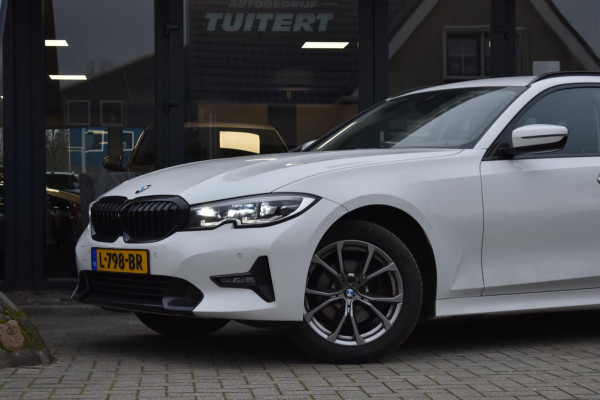BMW 3 Serie Touring 318i High Executive Sport Line | TREKHAAK | APPLE CARPLAY | NAP | DEALER ONDERHOUDEN | ANDROID AUTO