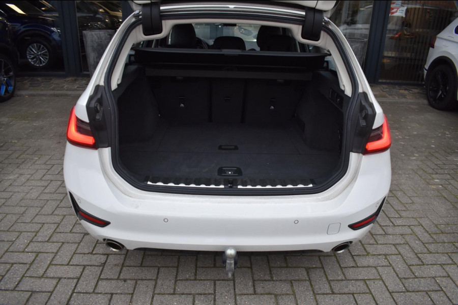 BMW 3 Serie Touring 318i High Executive Sport Line | TREKHAAK | APPLE CARPLAY | NAP | DEALER ONDERHOUDEN | ANDROID AUTO