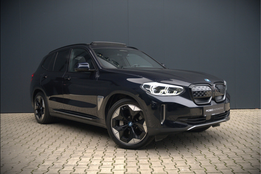 BMW iX3 High Executive 80 kWh | Panoramadak | Keyless | Stoelverwarming | Harman Kardon | Memory Seat | Head-Up Display | 360 Camera | Ambiance Verlichting | Trekhaak | Adaptive LED | Elektrische Stoelen | Apple Carplay |