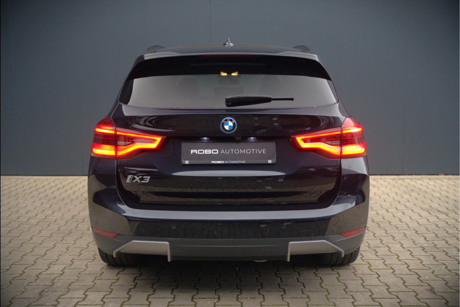 BMW iX3 High Executive 80 kWh | Panoramadak | Keyless | Stoelverwarming | Harman Kardon | Memory Seat | Head-Up Display | 360 Camera | Ambiance Verlichting | Trekhaak | Adaptive LED | Elektrische Stoelen | Apple Carplay |