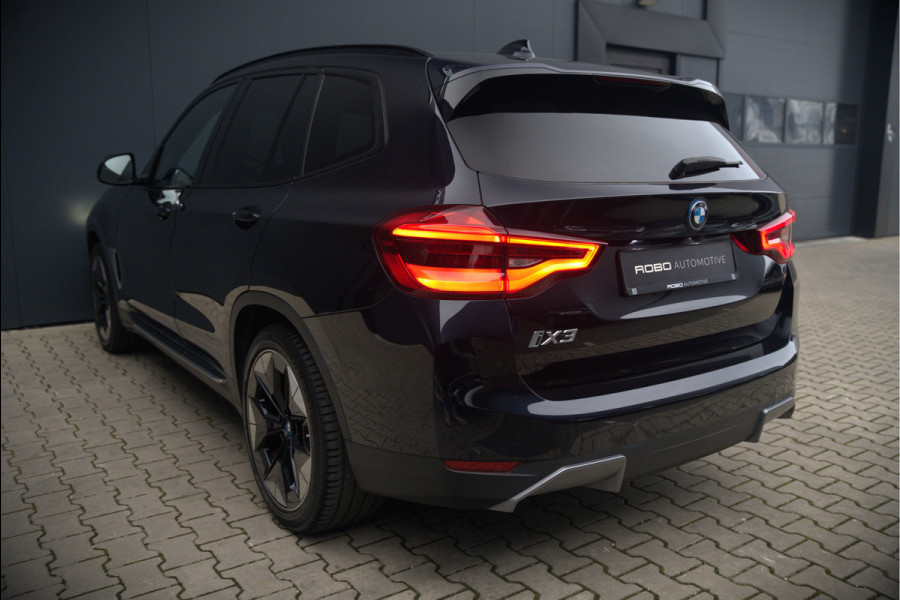 BMW iX3 High Executive 80 kWh | Panoramadak | Keyless | Stoelverwarming | Harman Kardon | Memory Seat | Head-Up Display | 360 Camera | Ambiance Verlichting | Trekhaak | Adaptive LED | Elektrische Stoelen | Apple Carplay |