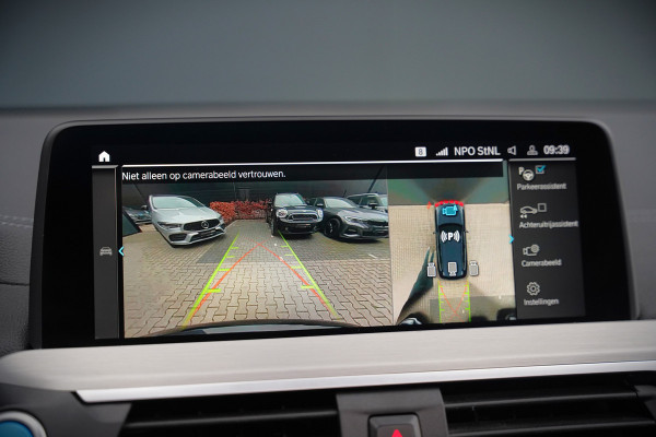 BMW iX3 High Executive 80 kWh | Panoramadak | Keyless | Stoelverwarming | Harman Kardon | Memory Seat | Head-Up Display | 360 Camera | Ambiance Verlichting | Trekhaak | Adaptive LED | Elektrische Stoelen | Apple Carplay |