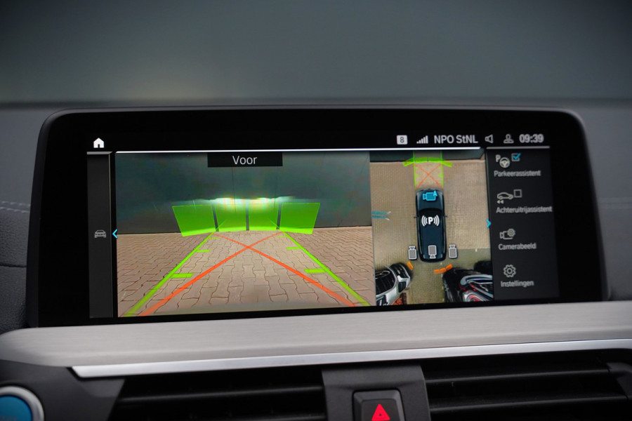 BMW iX3 High Executive 80 kWh | Panoramadak | Keyless | Stoelverwarming | Harman Kardon | Memory Seat | Head-Up Display | 360 Camera | Ambiance Verlichting | Trekhaak | Adaptive LED | Elektrische Stoelen | Apple Carplay |