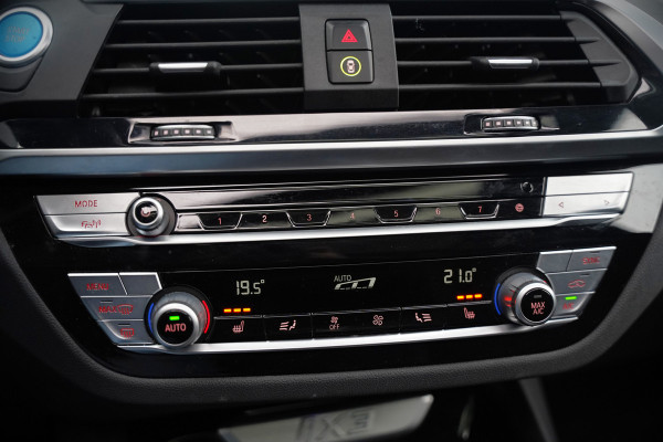 BMW iX3 High Executive 80 kWh | Panoramadak | Keyless | Stoelverwarming | Harman Kardon | Memory Seat | Head-Up Display | 360 Camera | Ambiance Verlichting | Trekhaak | Adaptive LED | Elektrische Stoelen | Apple Carplay |