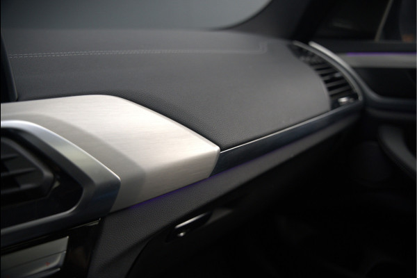 BMW iX3 High Executive 80 kWh | Panoramadak | Keyless | Stoelverwarming | Harman Kardon | Memory Seat | Head-Up Display | 360 Camera | Ambiance Verlichting | Trekhaak | Adaptive LED | Elektrische Stoelen | Apple Carplay |