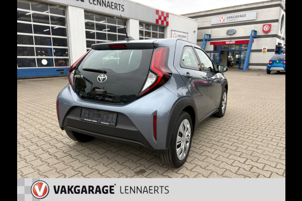 Toyota Aygo X 1.0 VVT-i S-CVT Play Automaat (BOVAG/RIJKLAARPRIJS)