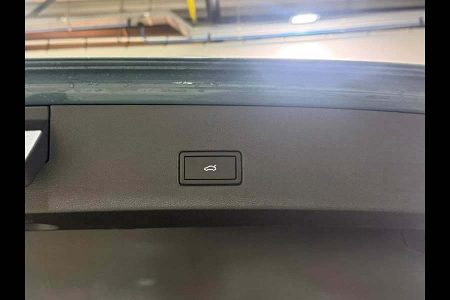 Volkswagen T-Roc 1.5 TSI R-Line Black Edition PANO/ACC/WINTERPAKKET/KEYLESS