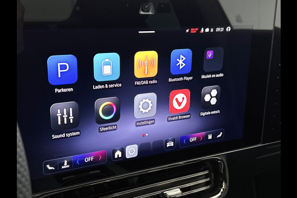 Mercedes-Benz CLA-Klasse 250+ Launch Edition 85 kWh | Smartphone integratie | Antidiefstal pakket URBAN GUARD | Warmtepomp | Adaptieve Cruisecontrol | Memorypakket | 19 inch AMG velgen | Sierdelen aluminium |