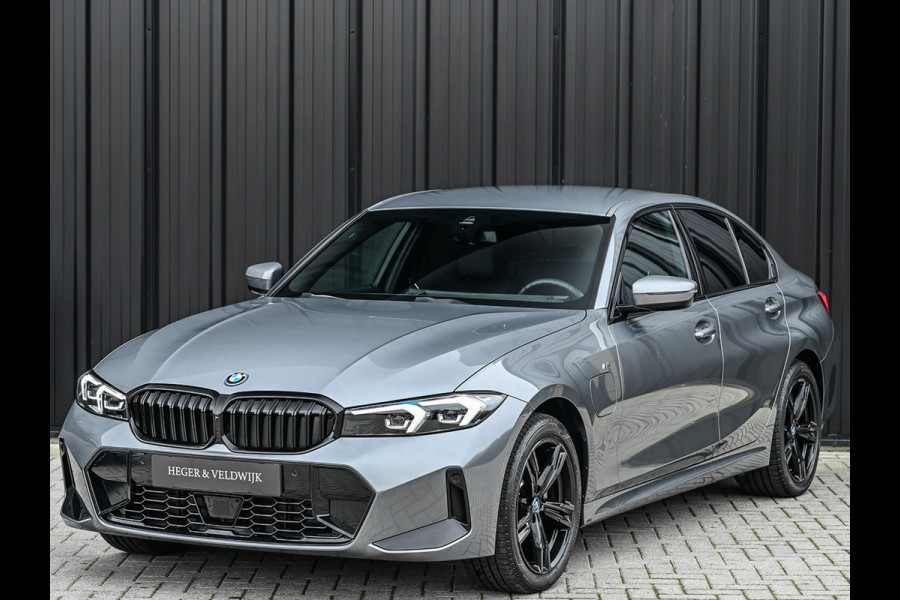 BMW 3-serie 330e | M-SPORT | SPORT SEATS | AMBIANCE INTERIEUR | ACTIVE CRUISE | DAB+ | HIFI SOUND | SHADOW-LINE | TREKHAAK | STUURVERWARMING