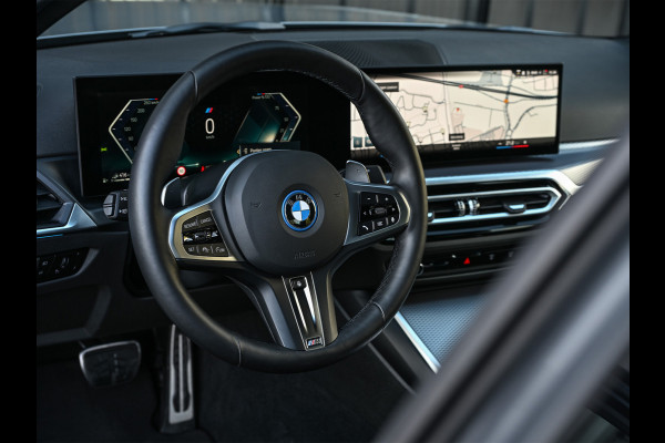 BMW 3-serie 330e | M-SPORT | SPORT SEATS | AMBIANCE INTERIEUR | ACTIVE CRUISE | DAB+ | HIFI SOUND | SHADOW-LINE | TREKHAAK | STUURVERWARMING