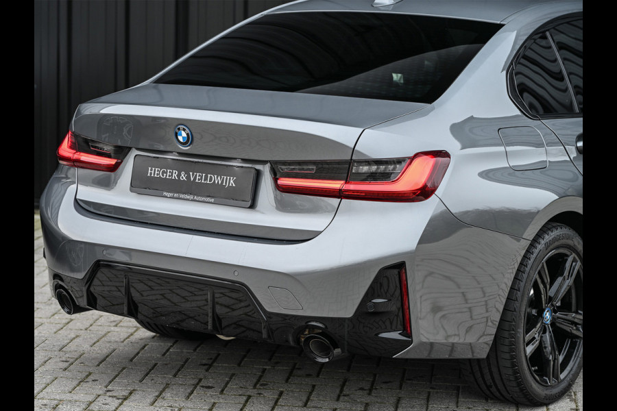 BMW 3-serie 330e | M-SPORT | SPORT SEATS | AMBIANCE INTERIEUR | ACTIVE CRUISE | DAB+ | HIFI SOUND | SHADOW-LINE | TREKHAAK | STUURVERWARMING