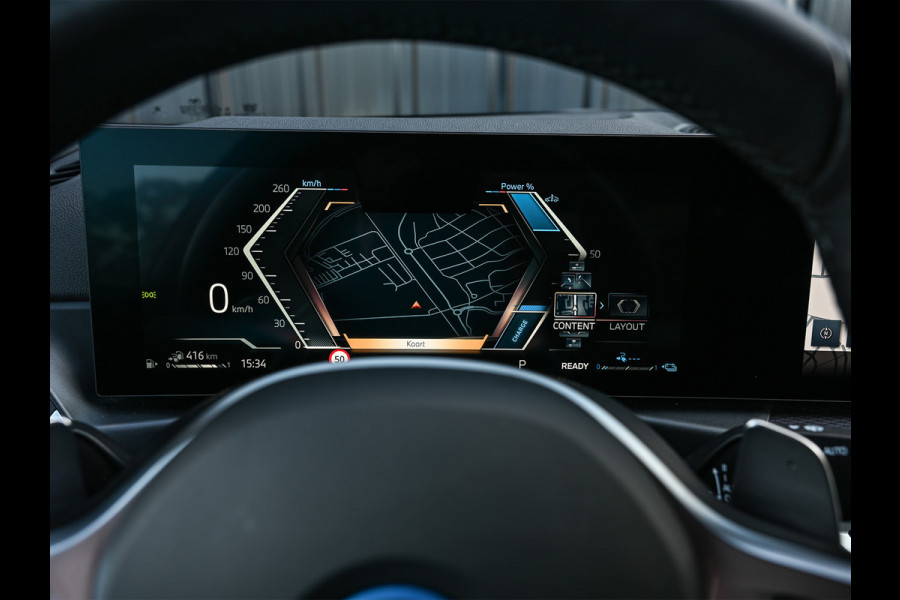 BMW 3-serie 330e | M-SPORT | SPORT SEATS | AMBIANCE INTERIEUR | ACTIVE CRUISE | DAB+ | HIFI SOUND | SHADOW-LINE | TREKHAAK | STUURVERWARMING