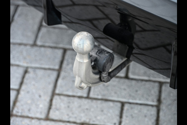 BMW 3-serie 330e | M-SPORT | SPORT SEATS | AMBIANCE INTERIEUR | ACTIVE CRUISE | DAB+ | HIFI SOUND | SHADOW-LINE | TREKHAAK | STUURVERWARMING