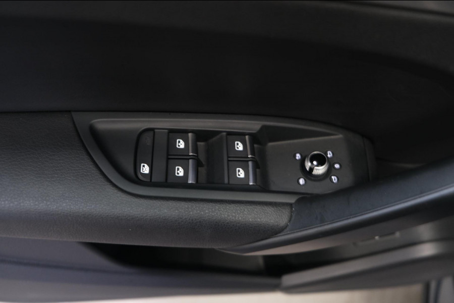 Audi Q5 2.0 TDI quattro Design Pro Line Plus Automaat - N.A.P. Airco, Cruise, Navi, PDC, Camera, Trekhaak.