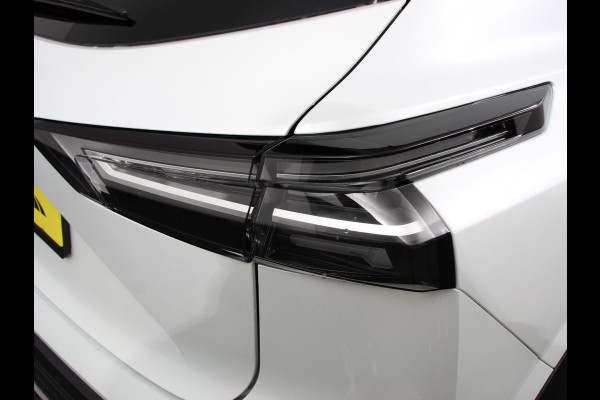 Nissan QASHQAI 1.3 MHEV Automaat N-Connecta | Navigatie | Climate Control | Sfeerverlichting | Camera 360 | Led | Dab | Verwarmde voorstoelen | Adaptive Cruise Control | Digitale Cockpit | Lichtmetalen Velgen