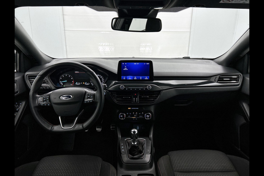 Ford FOCUS Wagon 1.0 EcoBoost Hybrid ST Line Business (NAVIGATIE, CAMERA. CARPLAY, PDC, 1e EIGENAAR, GOED ONDERHOUDEN)