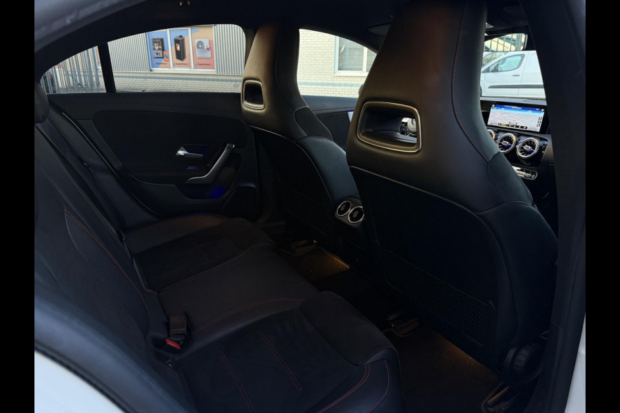 Mercedes-Benz CLA-Klasse 250e Aut. Business Sol. AMG | Navi | Camera | Sfeer Verlichting |