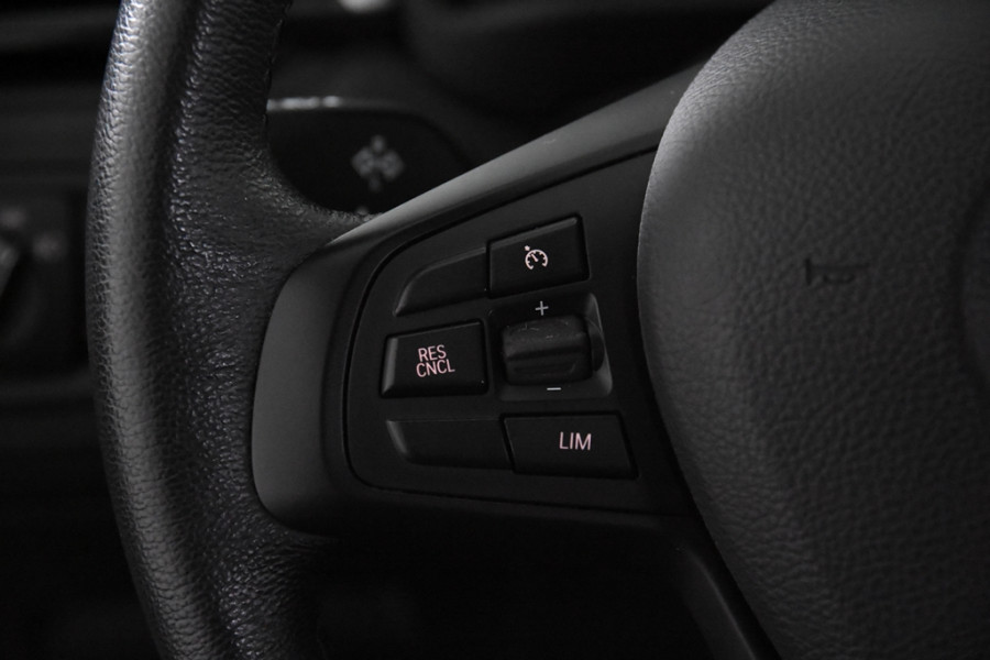 BMW X1 sDrive18i *1ste Eigenaar*Leer*Navigatie*Stoelverwarming*