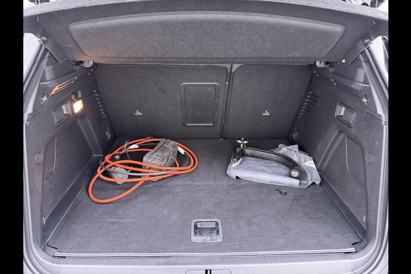 Peugeot 3008 1.6 HYbrid4 300 GT | COMPLETE AUTO| PANO| ELEK. ACHTERKLEP| TREKHAAK| ELEK. STOEL + MASSAGE| FOCAL AUDIO| CAMERA ACHTER + VOOR| STOELVERWARMING| ADAP. CRUISE