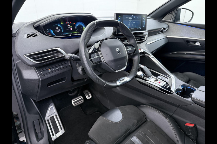 Peugeot 3008 1.6 HYbrid4 300 GT | COMPLETE AUTO| PANO| ELEK. ACHTERKLEP| TREKHAAK| ELEK. STOEL + MASSAGE| FOCAL AUDIO| CAMERA ACHTER + VOOR| STOELVERWARMING| ADAP. CRUISE