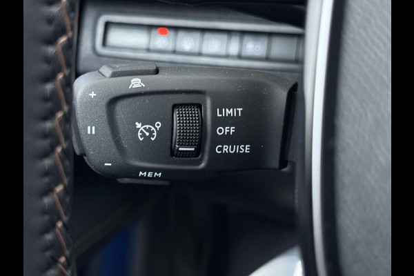 Peugeot 3008 1.6 HYbrid4 300 GT | COMPLETE AUTO| PANO| ELEK. ACHTERKLEP| TREKHAAK| ELEK. STOEL + MASSAGE| FOCAL AUDIO| CAMERA ACHTER + VOOR| STOELVERWARMING| ADAP. CRUISE