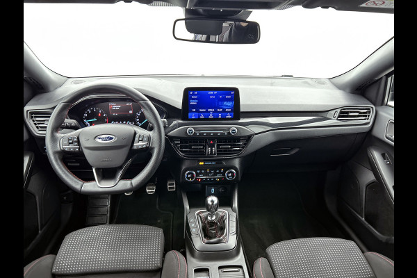 Ford FOCUS Wagon 1.0 EcoBoost ST Line Business (STUUR-/STOELVERWARMING, TREKHAAK, CARPLAY, PDC, CLIMA, NAVI, GOED ONDERHOUDEN)
