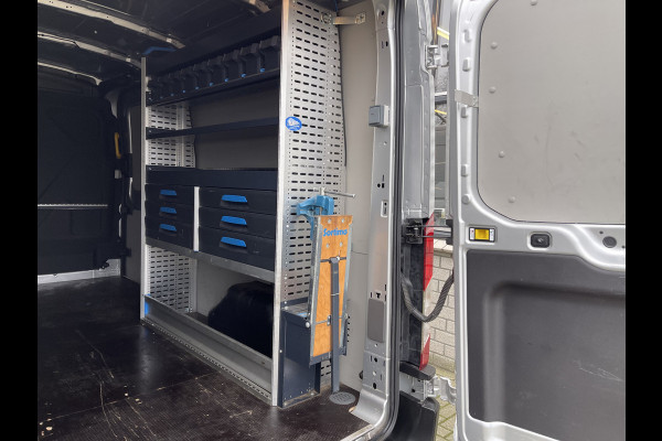 Ford Transit 310 2.0 TDCI 130pk / L3H2 Trend / volledig ingerichte Sortimo laadruimte met omvormer / vaste prijs rijklaar € 19.950 ex btw / lease vanaf € 336 / trekhaak / camera / airco / cruise / navi