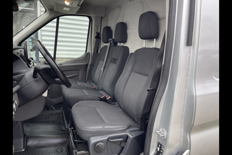 Ford Transit 310 2.0 TDCI 130pk / L3H2 Trend / volledig ingerichte Sortimo laadruimte met omvormer / vaste prijs rijklaar € 19.950 ex btw / lease vanaf € 336 / trekhaak / camera / airco / cruise / navi