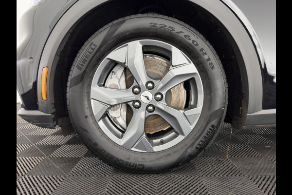 Ford Mustang Mach-E RWD 75 kWh (3-Fase) (INCL-BTW) Aut. *LUXURY-LEATHER | FULL-LED | DAB | DIGI-COCKPIT | KEYLESS | NAVI-FULLMAP | CARPLAY | HEATED-COMFORTSEATS | TOPVIEW | ADAPTIVE-CRUISE | PRIVACY-GLASS | 18'' ALU*