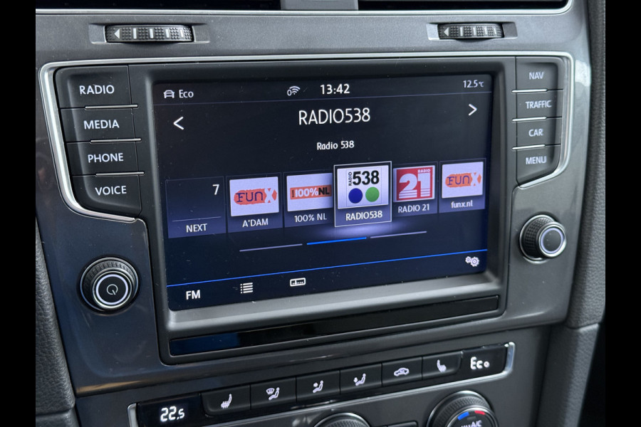 Volkswagen e-Golf Automaat Navi Ecc Climatronic Stoelverwarming Cruise Control Pdc Lmv Led Privacy Glas Regen-Lichtsensor Bluetooth Isofix SOH 85%