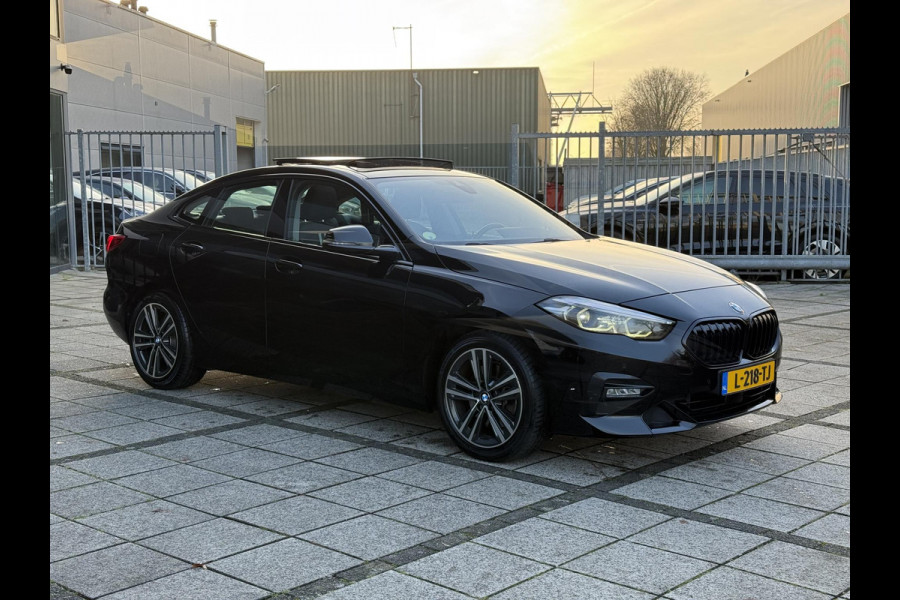 BMW 2 Serie Gran Coupé 218d Business Ed. | Panorama | Carplay | Live Cockpit | Navi