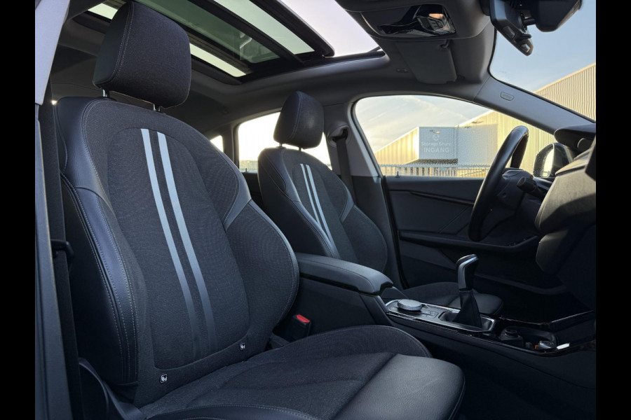 BMW 2 Serie Gran Coupé 218d Business Ed. | Panorama | Carplay | Live Cockpit | Navi