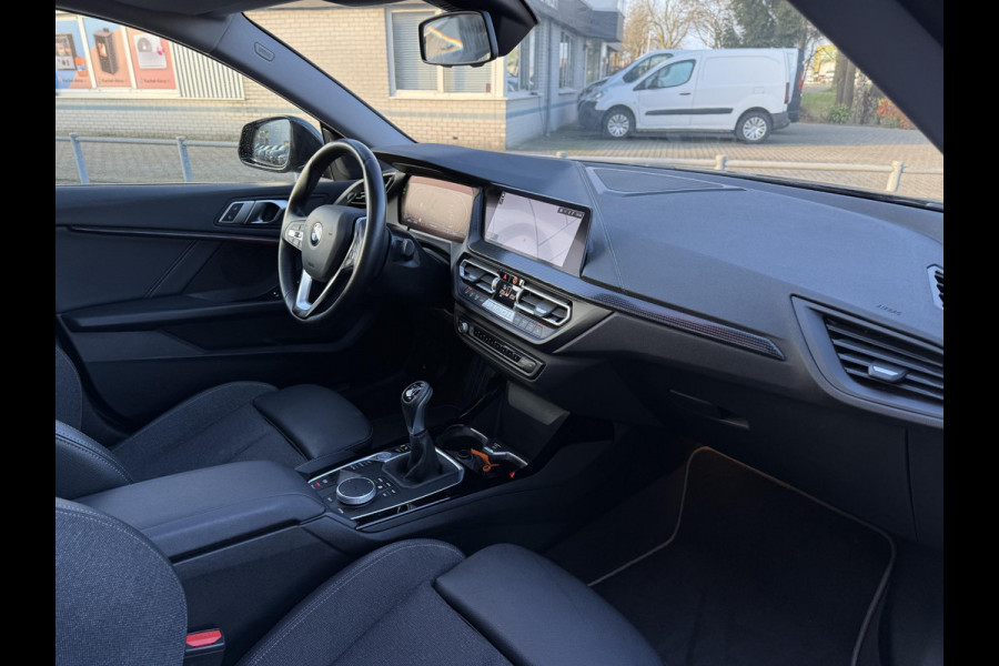 BMW 2 Serie Gran Coupé 218d Business Ed. | Panorama | Carplay | Live Cockpit | Navi