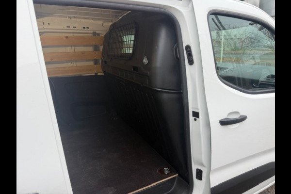 Peugeot Partner 1.5 BlueHDI Premium AIRCO I APPLE CAR PLAY I IMPERIAAL I LAGE KM'S I COMPLETE ONDERHOUDSHISTORIE I 1e EIGENAAR