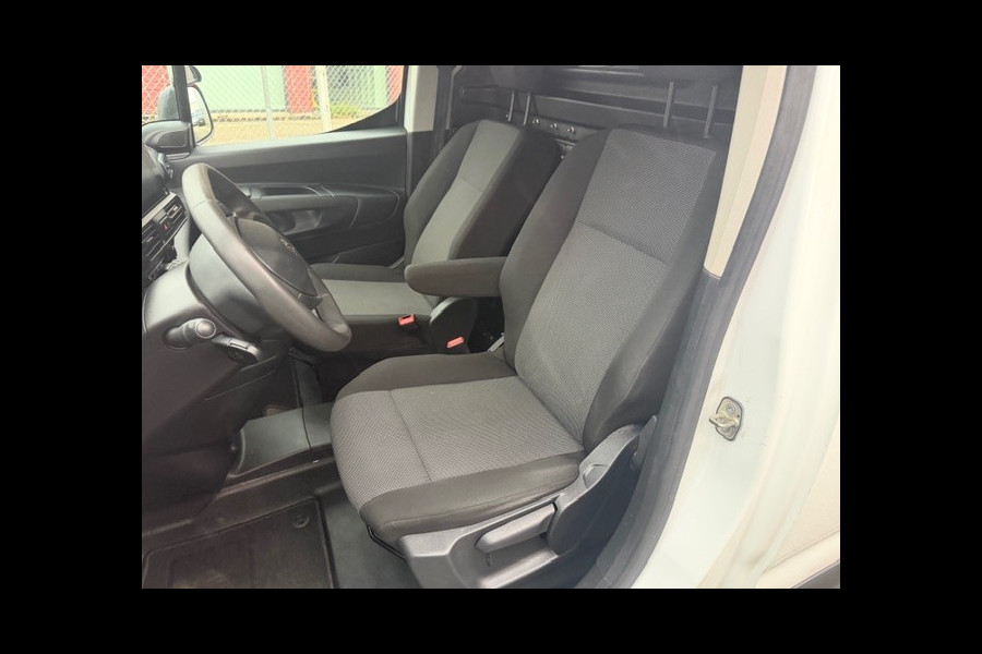 Peugeot Partner 1.5 BlueHDI Premium AIRCO I APPLE CAR PLAY I IMPERIAAL I LAGE KM'S I COMPLETE ONDERHOUDSHISTORIE I 1e EIGENAAR