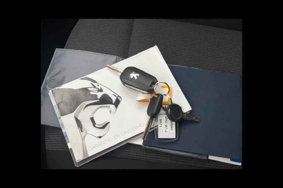 Peugeot Partner 1.5 BlueHDI Premium AIRCO I APPLE CAR PLAY I IMPERIAAL I LAGE KM'S I COMPLETE ONDERHOUDSHISTORIE I 1e EIGENAAR