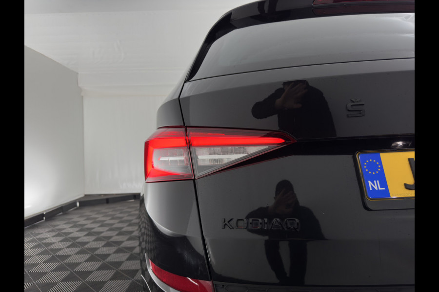 Škoda Kodiaq 1.5 TSI Sportline Business (INCL-BTW) Aut. *PANO | LEATHER-MICROFIBRE | FULL-LED | MEMORY-PACK | SPORTSEATS | SHIFT-PADDLES | ADAPTIVE-CRUISE | DIGI-COCKPIT | NAVI-FULLMAP | CANTON-AUDIO | DAB | AMBIENT-LIGHT | KEYLESS