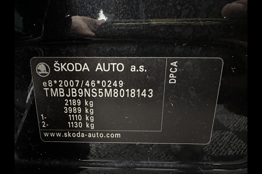 Škoda Kodiaq 1.5 TSI Sportline Business (INCL-BTW) Aut. *PANO | LEATHER-MICROFIBRE | FULL-LED | MEMORY-PACK | SPORTSEATS | SHIFT-PADDLES | ADAPTIVE-CRUISE | DIGI-COCKPIT | NAVI-FULLMAP | CANTON-AUDIO | DAB | AMBIENT-LIGHT | KEYLESS