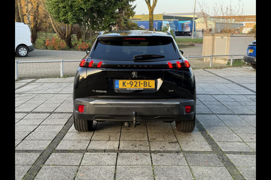 Peugeot e-2008 EV GT 50 kWh | Panorama | Trekhaak | Navi | Camera |