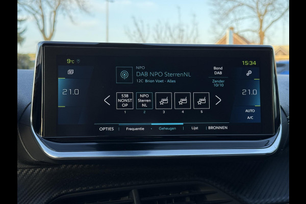 Peugeot e-2008 EV GT 50 kWh | Panorama | Trekhaak | Navi | Camera |