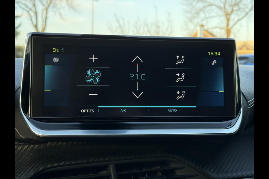 Peugeot e-2008 EV GT 50 kWh | Panorama | Trekhaak | Navi | Camera |