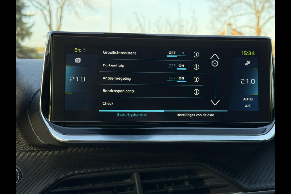 Peugeot e-2008 EV GT 50 kWh | Panorama | Trekhaak | Navi | Camera |