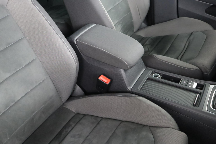 Volkswagen Golf Variant 1.0 TSI Comfortline Business Automaat|Stoelverwarming|Trekhaak