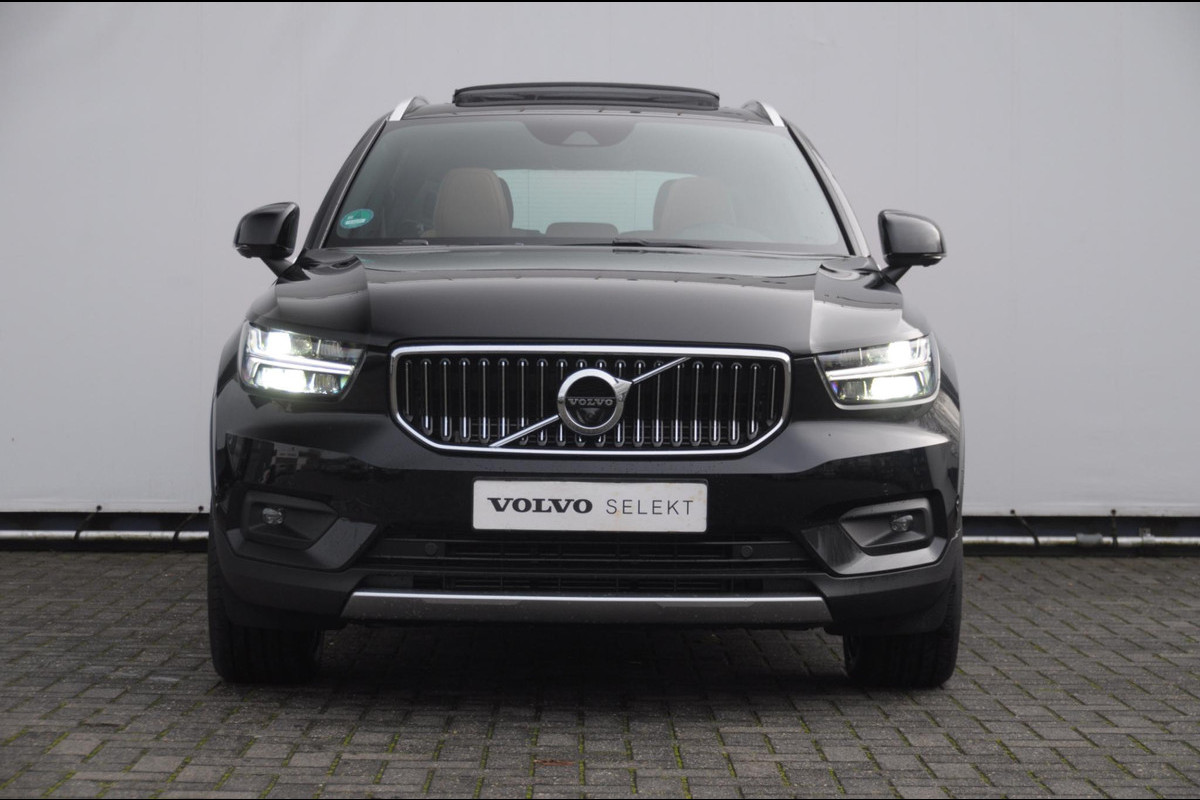 Volvo XC40 T4 211PK Automaat Recharge Inscription / Panoramadak / Adaptive cruise control  / Harman Kardon audio / Pilot assist / BLIS / Stoel en stuur verwarming / Elektrische achterklep / Parkeersensoren met camera