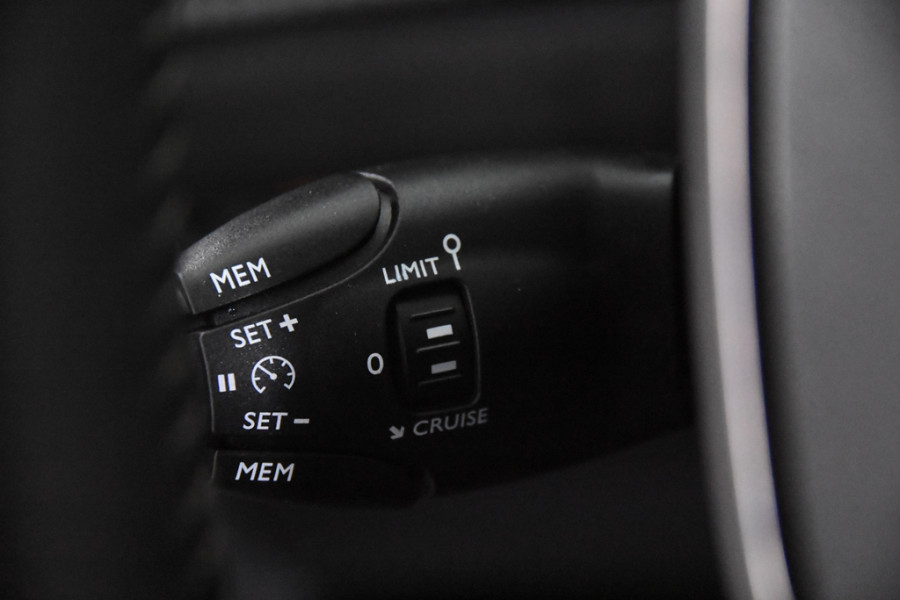 Peugeot 208 Active *1ste Eigenaar*Navigatie*Carplay*Cruise control*