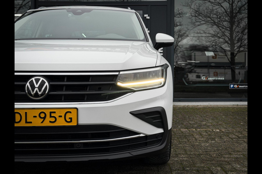 Volkswagen Tiguan 1.5 TSI Life Business CarPlay|Camera|Elektrische achterklep|Stoel/stuurverwarming