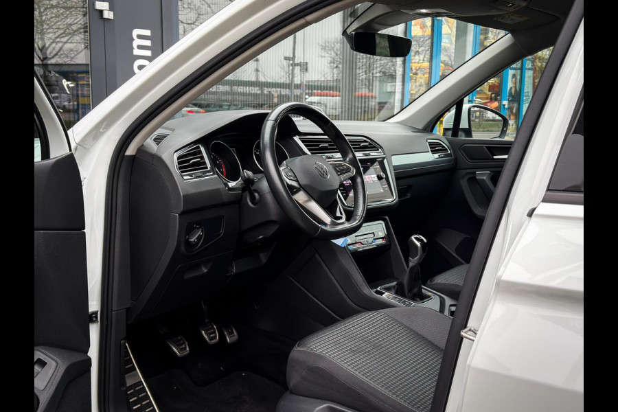 Volkswagen Tiguan 1.5 TSI Life Business CarPlay|Camera|Elektrische achterklep|Stoel/stuurverwarming