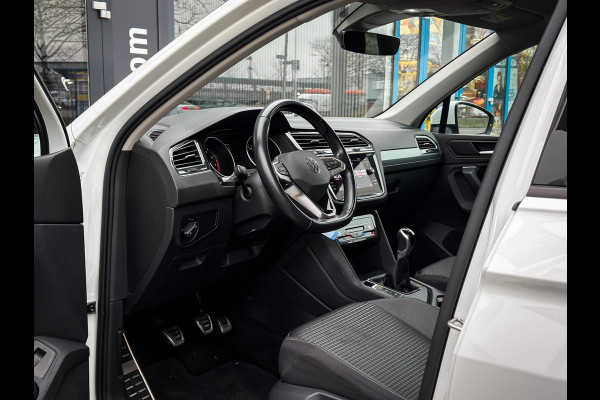 Volkswagen Tiguan 1.5 TSI Life Business CarPlay|Camera|Elektrische achterklep|Stoel/stuurverwarming