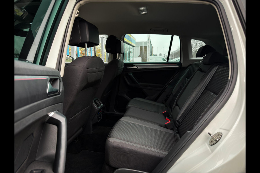 Volkswagen Tiguan 1.5 TSI Life Business CarPlay|Camera|Elektrische achterklep|Stoel/stuurverwarming